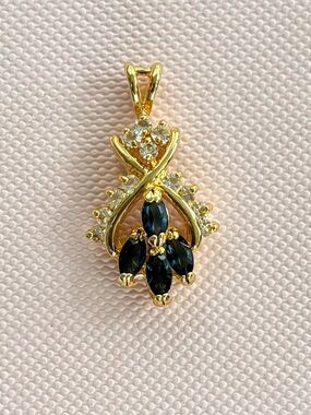 Dolphin Ore 18kt Gold Plated Pendant with Swarovski Crystal Sapphire Blue